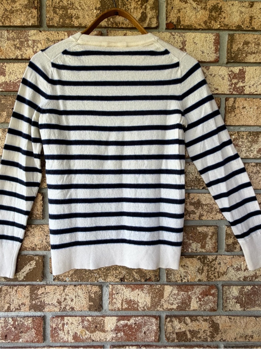 Banana Republic Crew Neck Sweater Size Small 100% Merino Wool Nautical Stripes - Picture 4 of 4